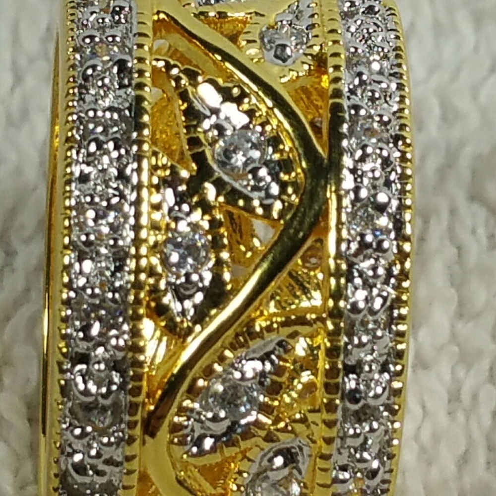 sz 8.75 GOLD 925 STERLING CLEAR CZ RING pre owned